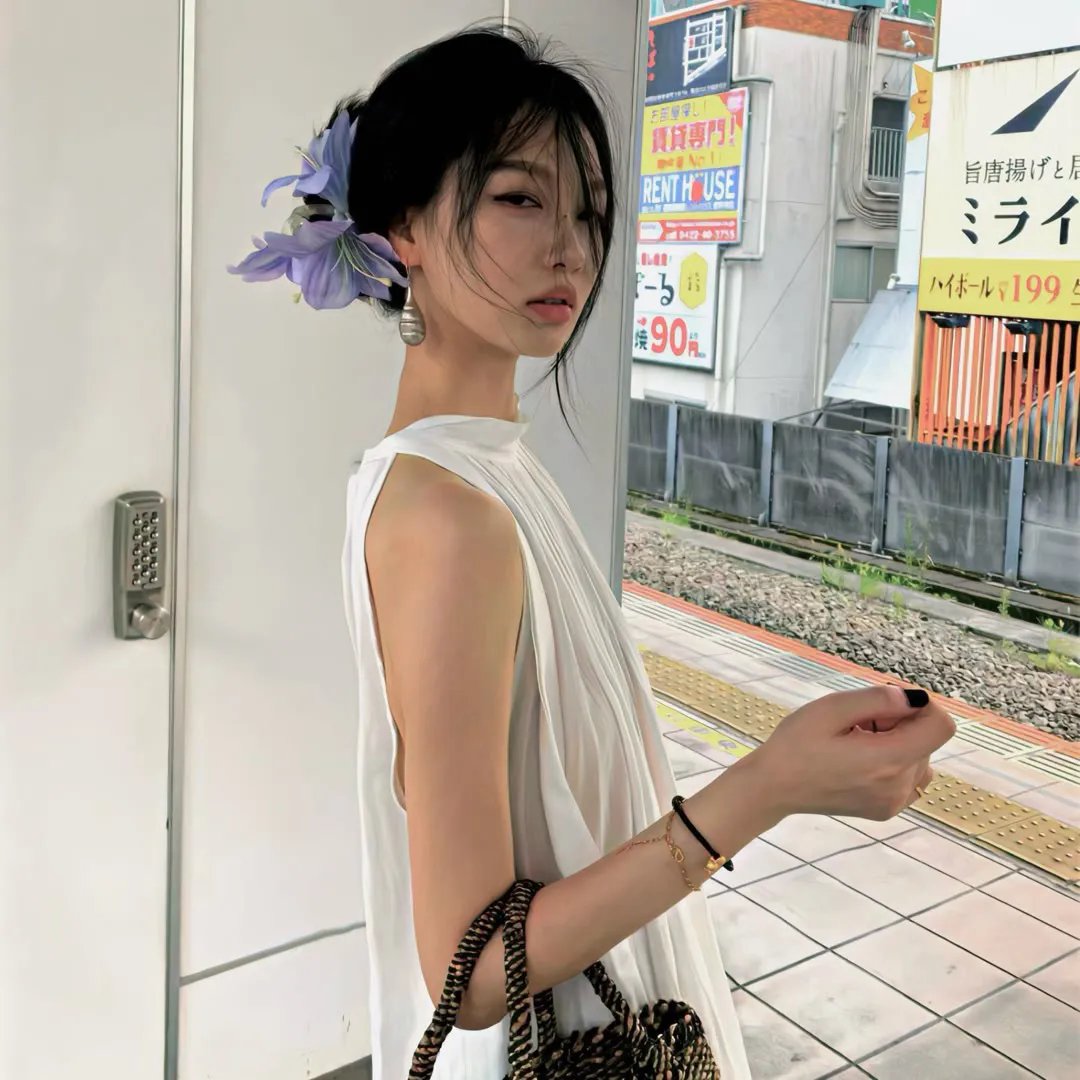 安内蒙尼